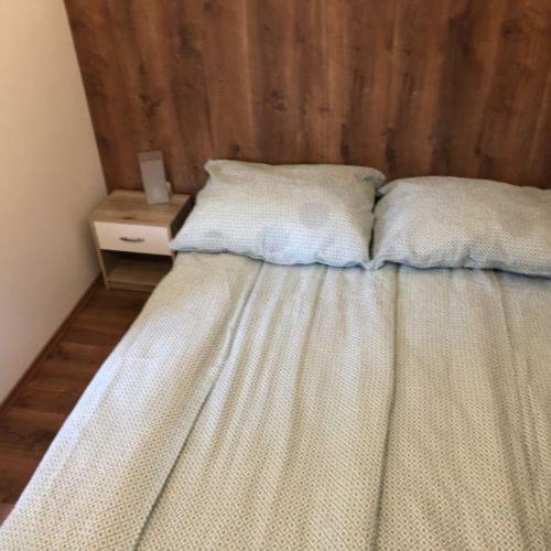 Tulipán Apartman Eger Esterno foto